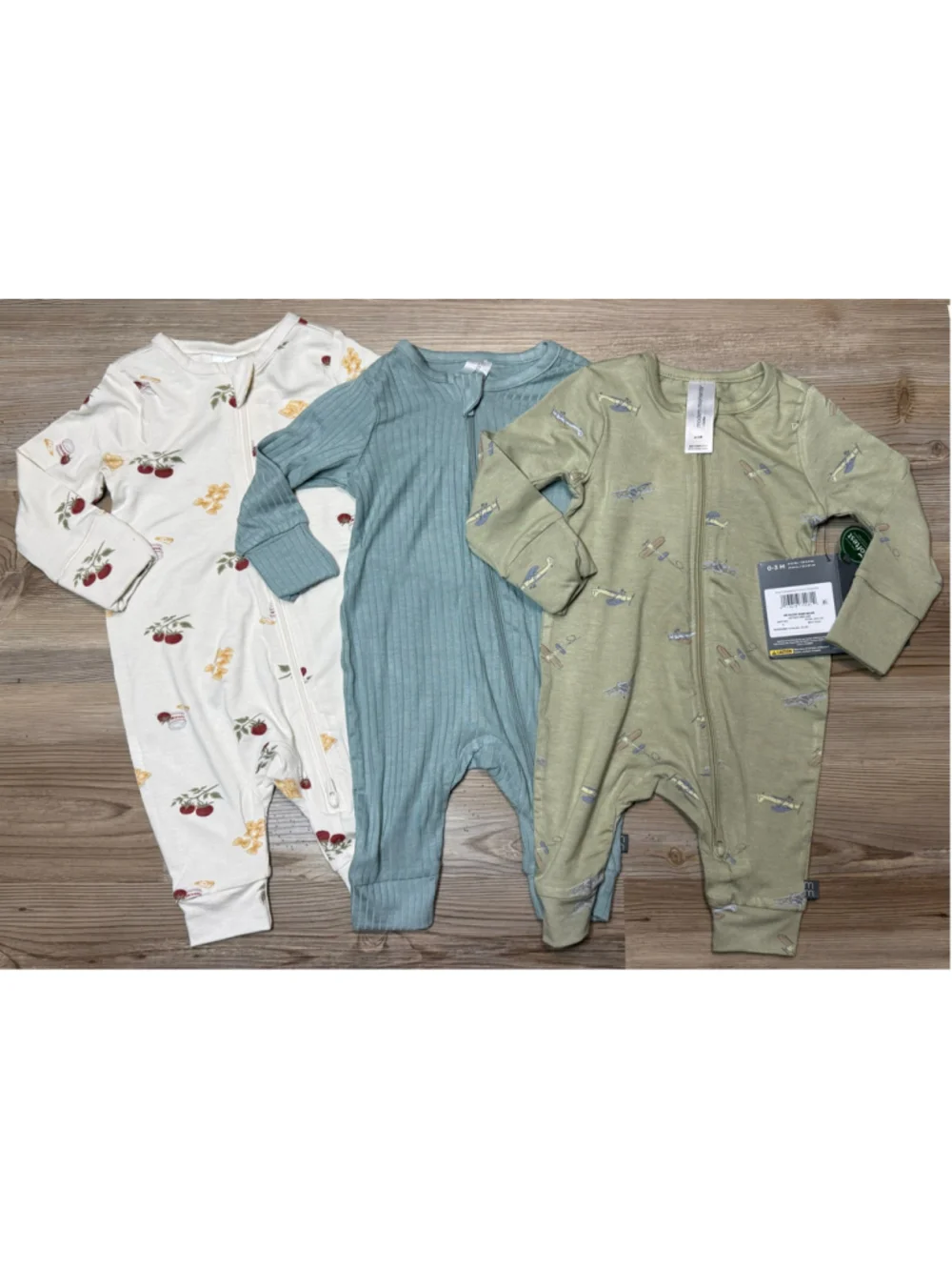 Baby modern moments by Gerber 0-3 Months White Green Blue all 3